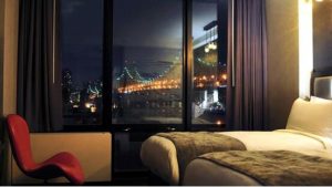 NYC hotels's sliding windows